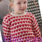 свитер на девочку с узором жаккард сердце