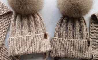 шапочка и шарфик для девочки спицами на зиму